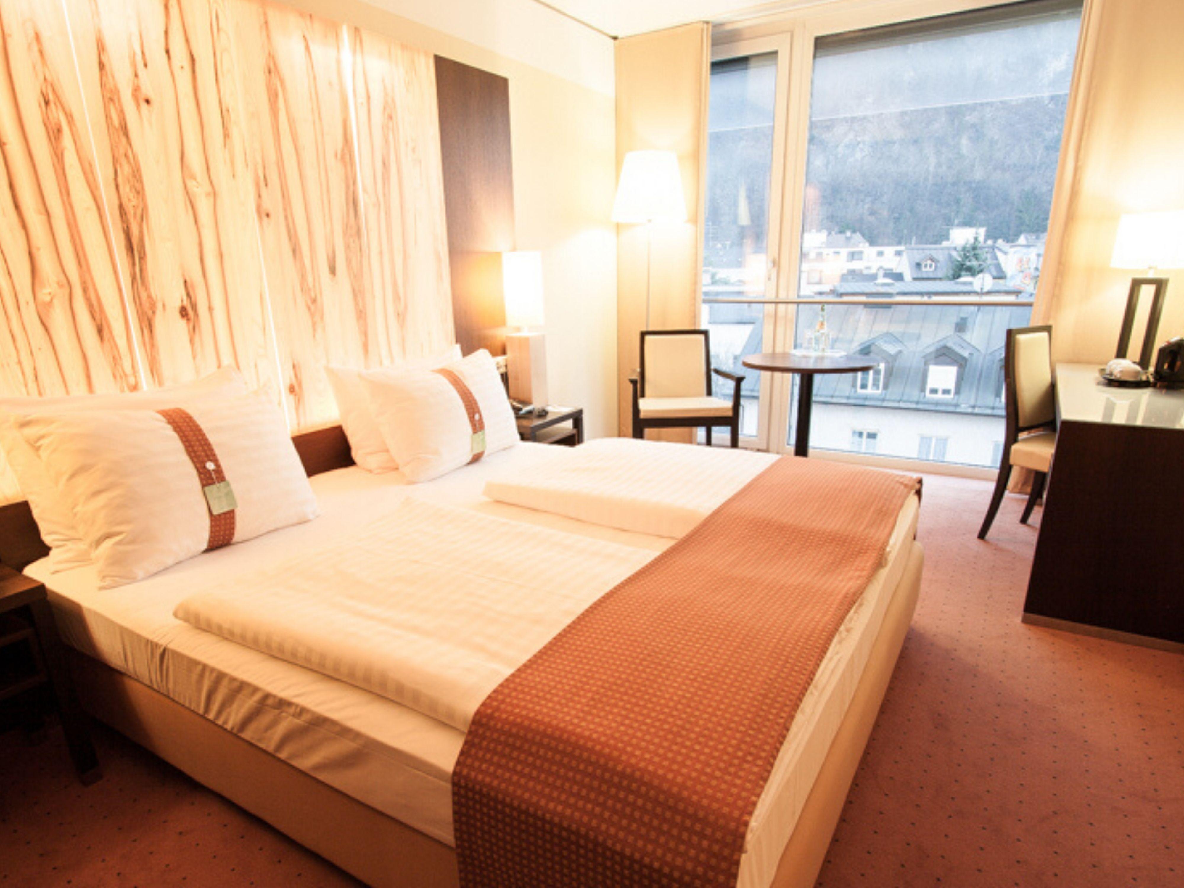 - By Ihg 4* Salzburgo